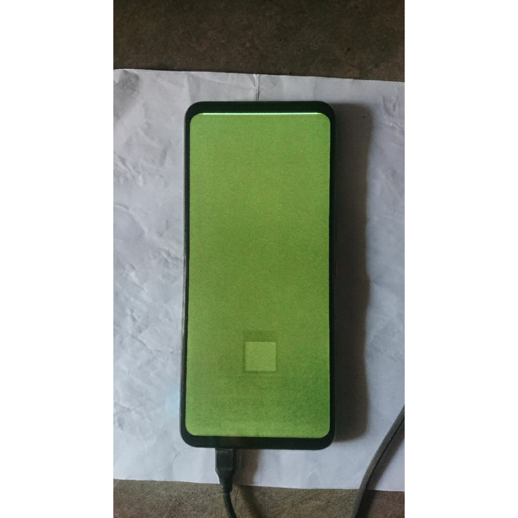 Asus rog phone 5 12/256/hp second minus