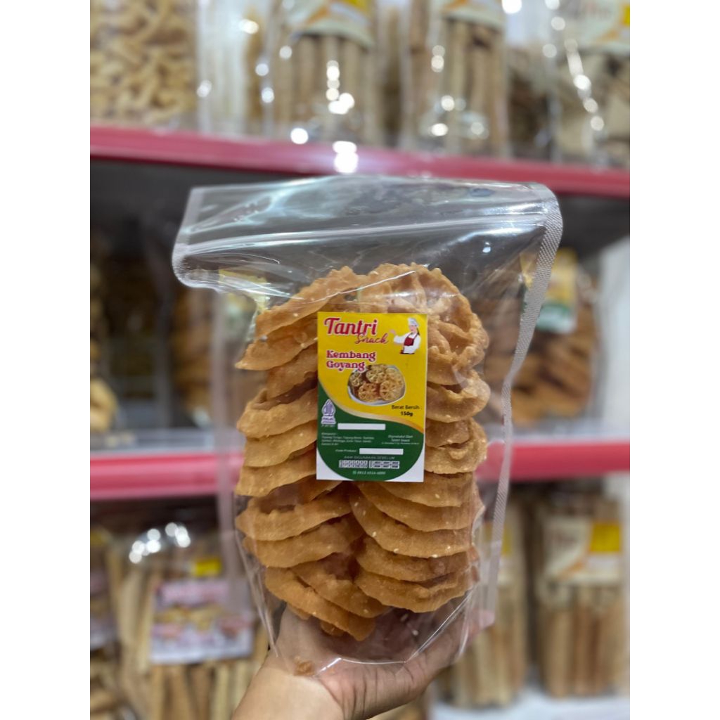 

KEMBANG GOYANG TANTRI