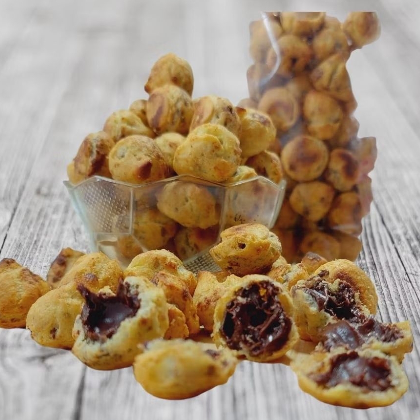 

Soes Coklat Lumerr snack cemilan manis jajanan lokal halal