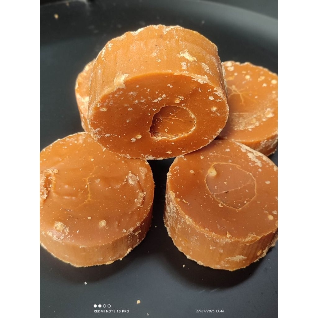 

Gula Jawa asli / Gula merah murni alami . Gula nira kelapa asli tanpa campuran