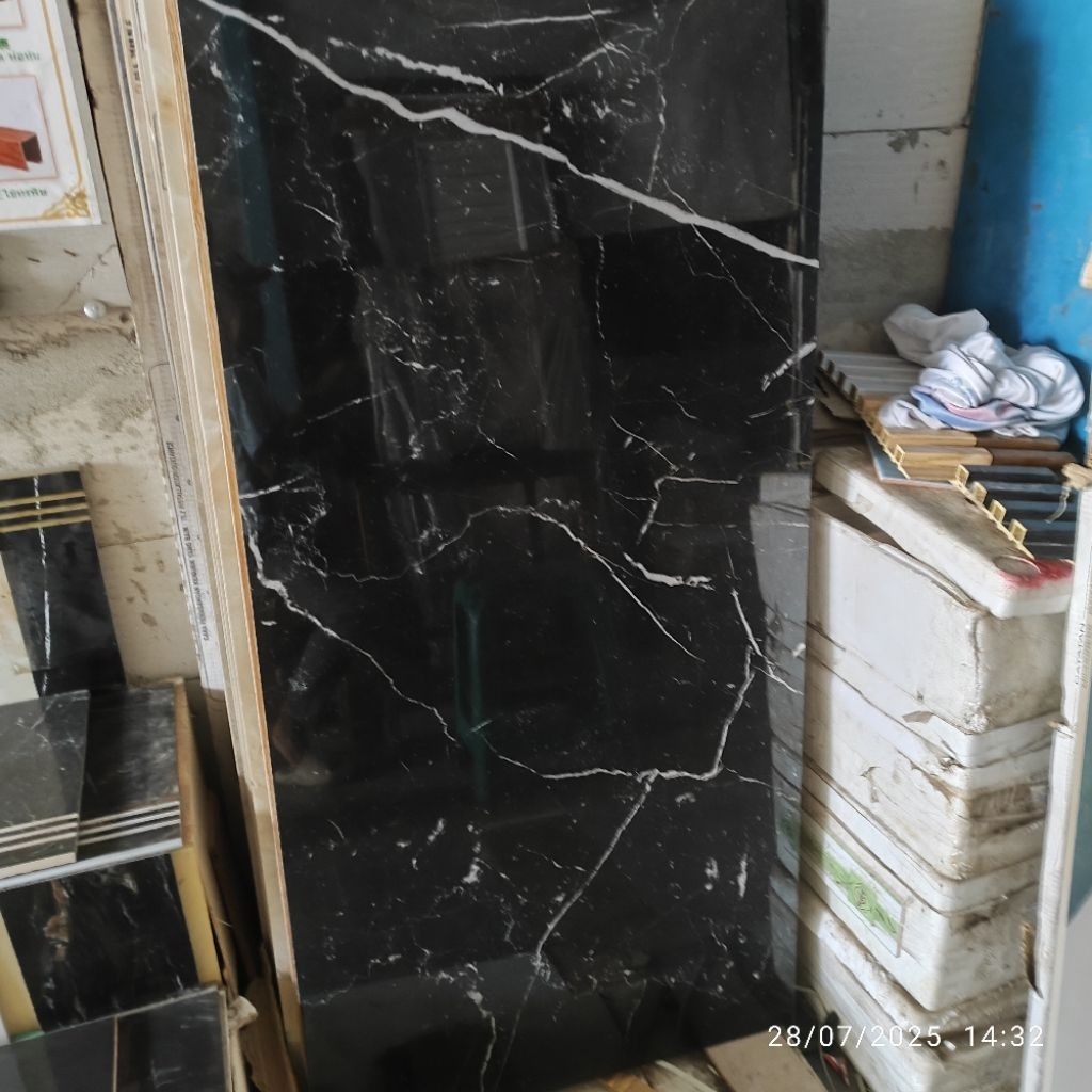 NEW Ikad Granit Hitam Corak 60x120 Marquina Black