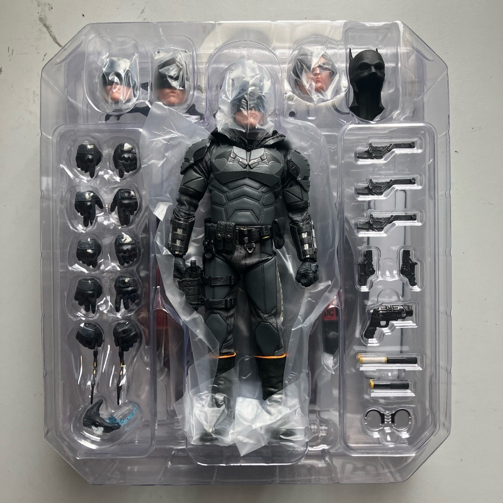 Mezco The Batman BIB Like New