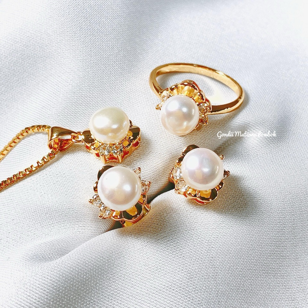 Satu Set Perhiasan Mutiara Air Tawar Putih Bersih - Set Kalung Cincin Giwang Tusuk Mutiara Pesta Awe