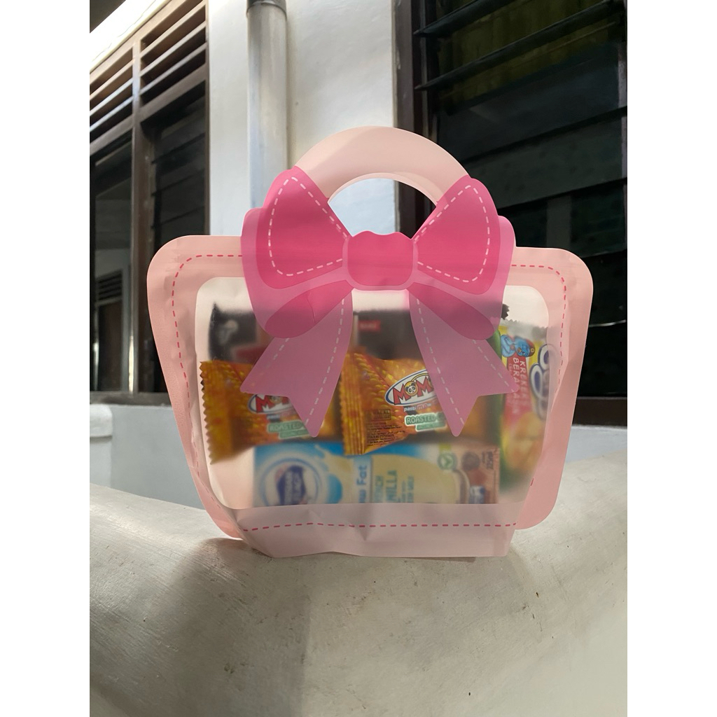 

Snack Gift Bag Lucu - Hampers Pita Pink Isi Cemilan Variatif