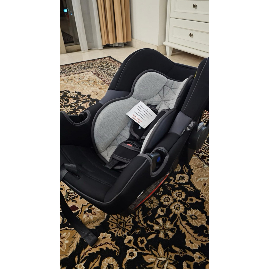 Preloved Mothercare Ziba Baby Car Seat Black Grey