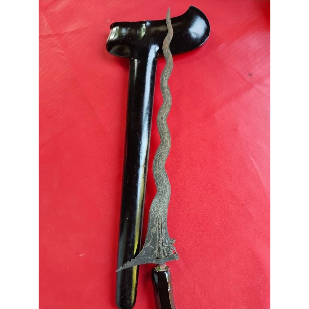 KERIS SINGO BARONG SEPUH