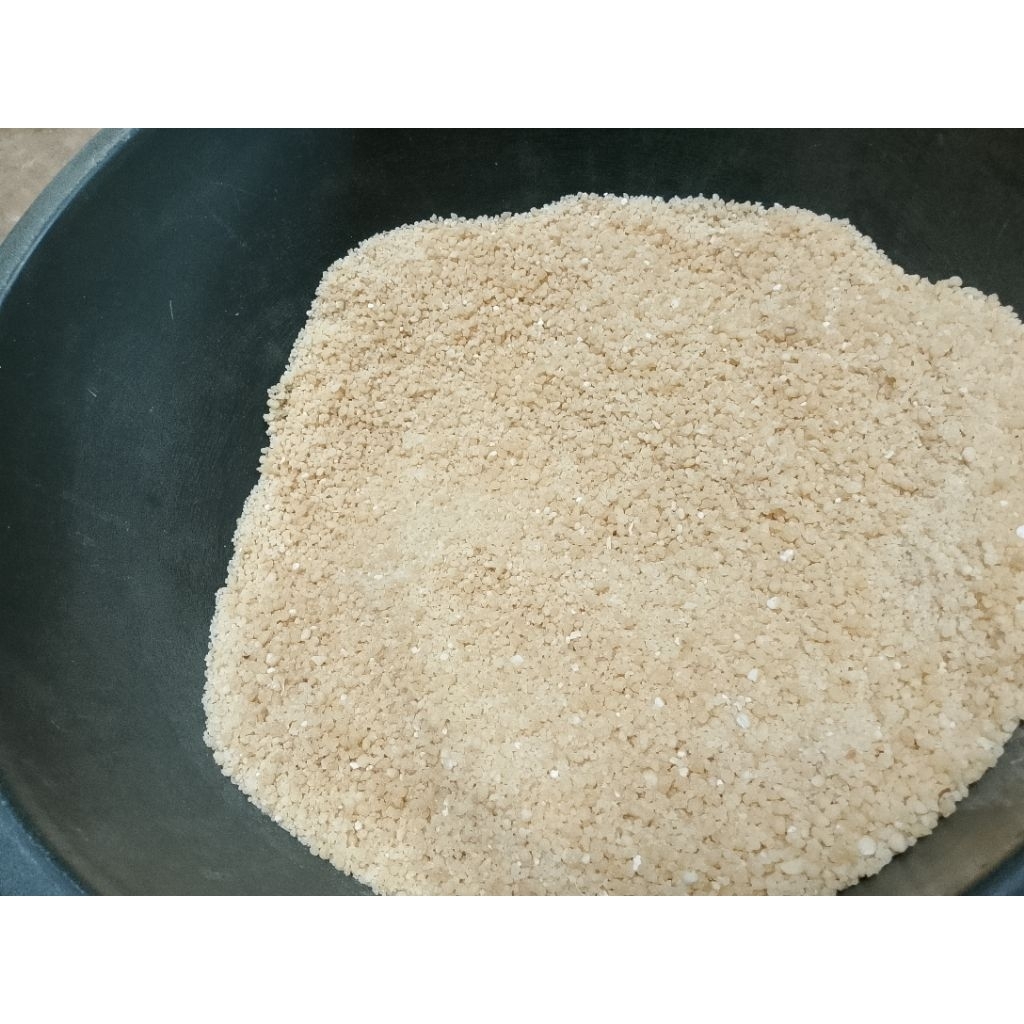 

nasi tiwul beras tiwul /oyek /nasi oyek bandung siap kirim 1liter dan 1kg