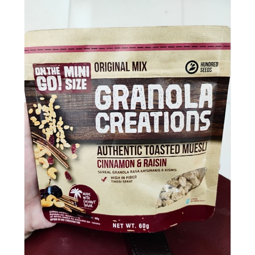 

Hundred Seeds Sereal Granola Rasa Kayu Manis Dan Kismis 60Gr