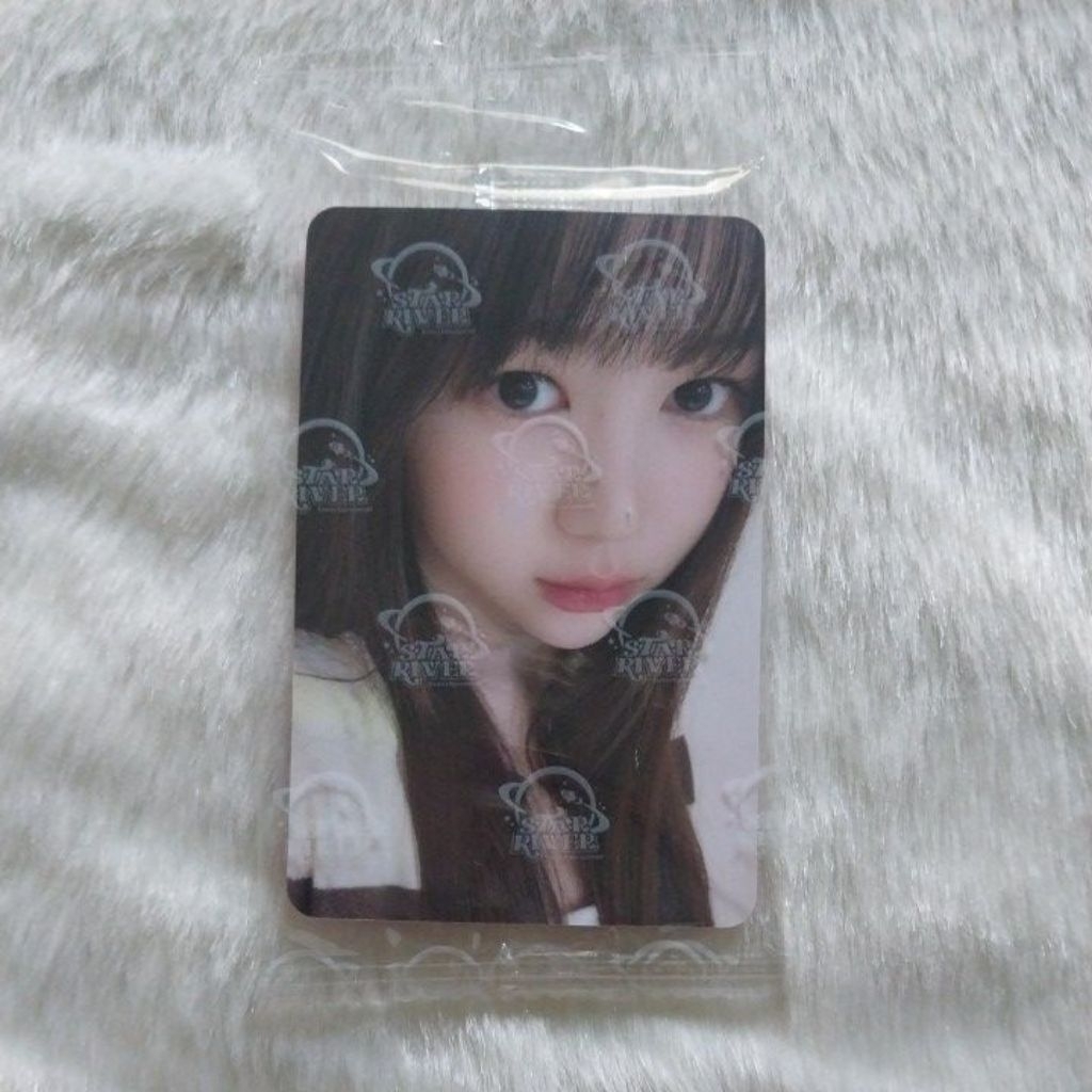 [OFFICIAL] PHOTOCARD HEARTS2HEARTS H2H THE CHASE YEON STARRIVER SR CH FANSIGN 2.0