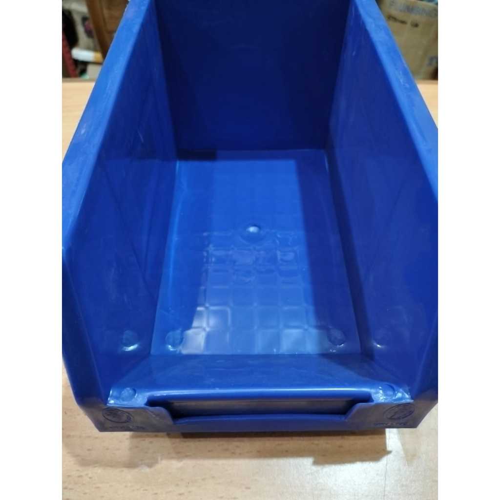 JOLLY BOX 200 / KOTAK SIMPAN BAUT SEKRUP