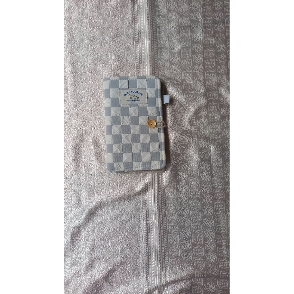 

Preloved Aesthetic Binder A6