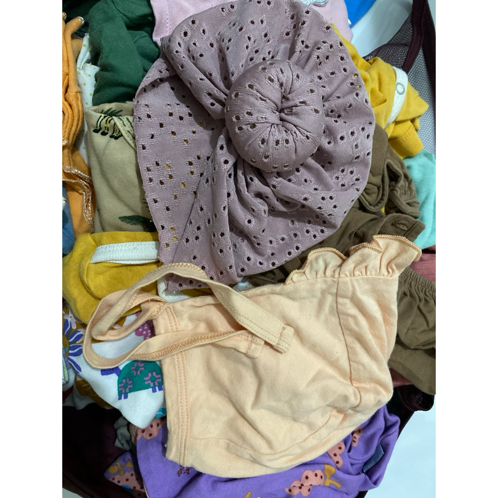 Preloved topi bayi perempuan