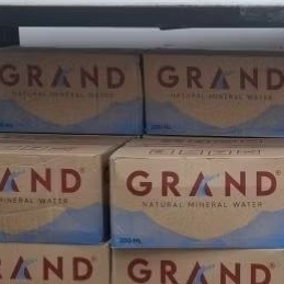 

AIR MINUM GRAND GELAS 1DUS