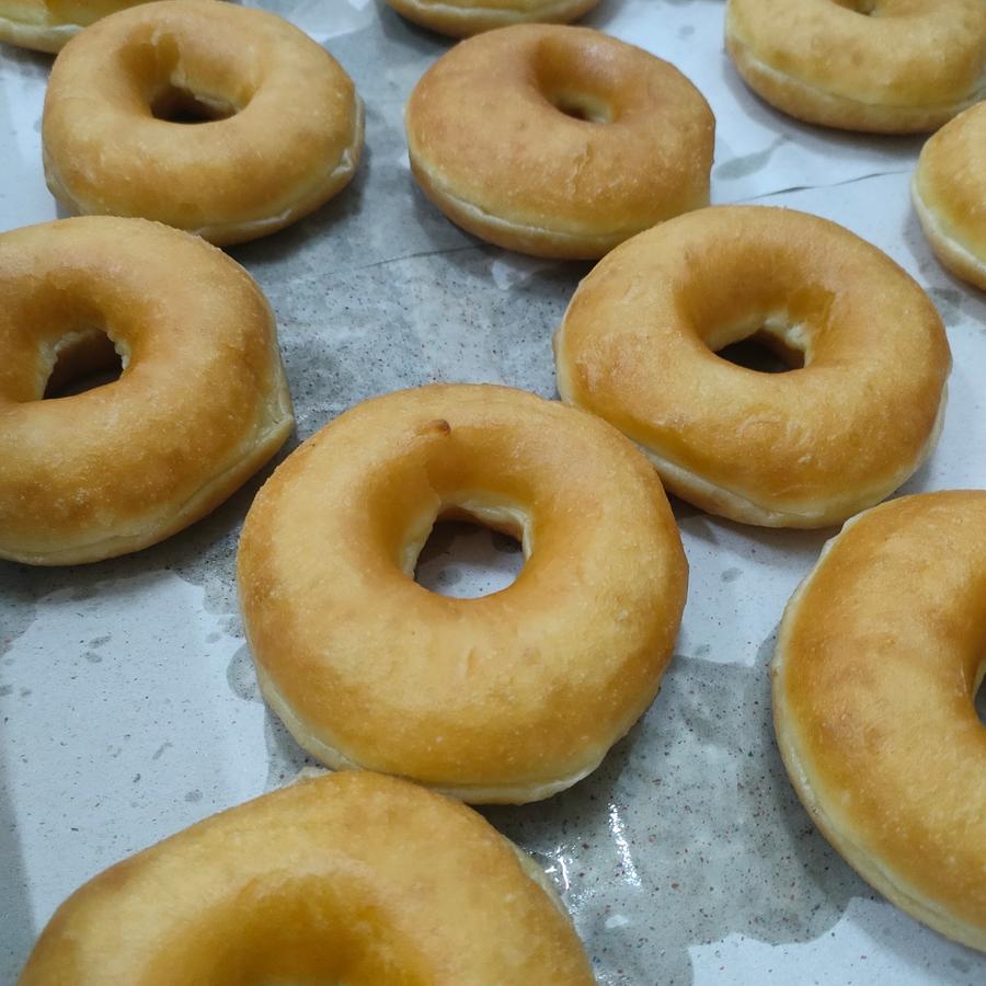 

Donat pisang Donat labu premium wijsman. super enak dan lembut ALA CIK MEHONG BAGI YG MAU MAU SAJA