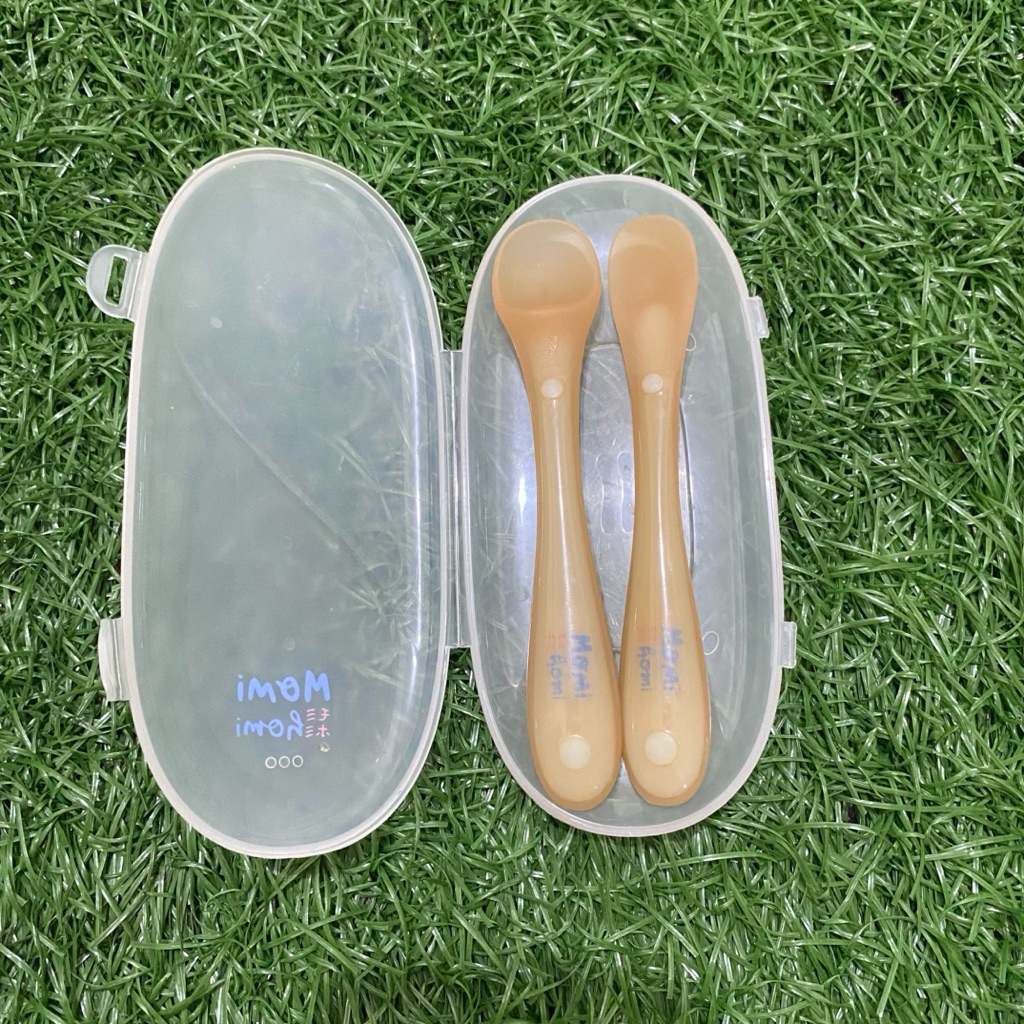 PRELOVED SENDOK MAKAN BAYI SENDOK MAKAN SILICONE SENDOK MAKAN BAYI SILIKON SENDOK MAKAN TRAVELING BA