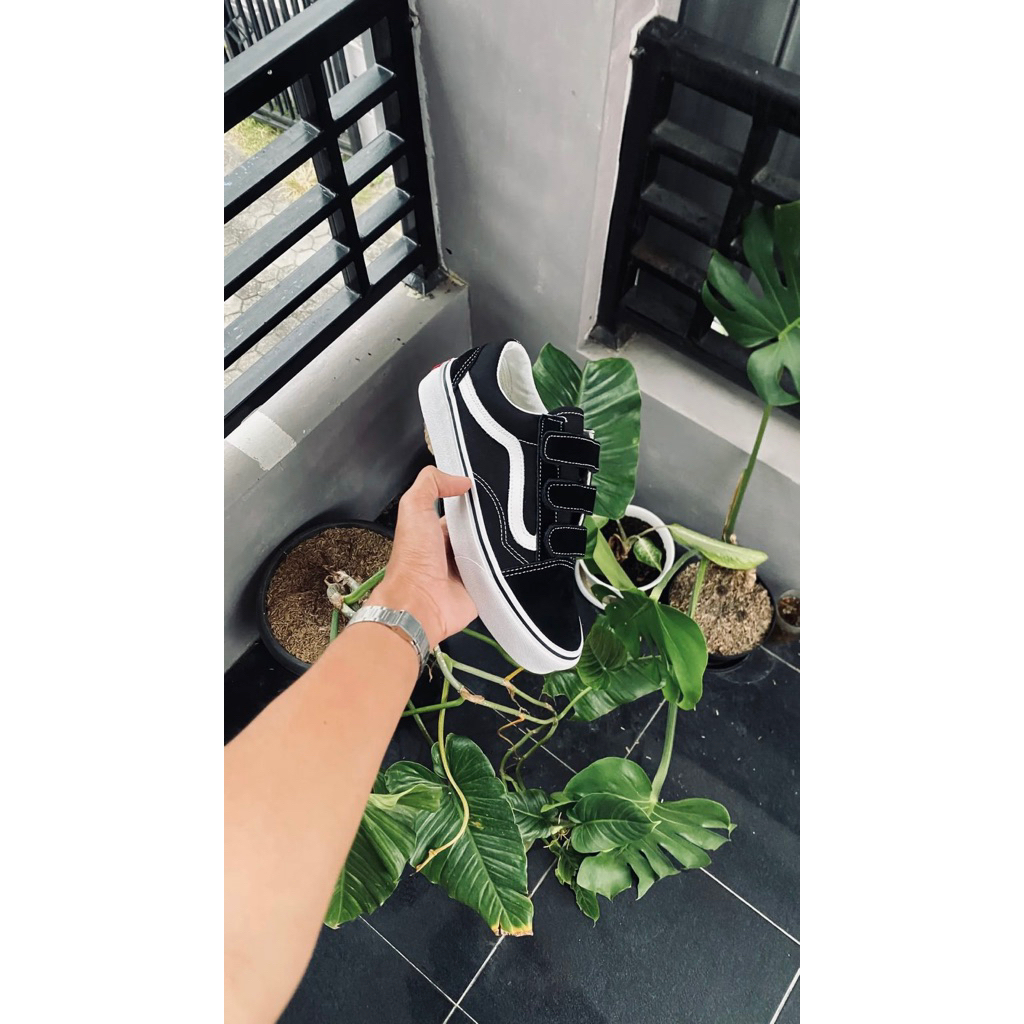 Vans Velcro Black White