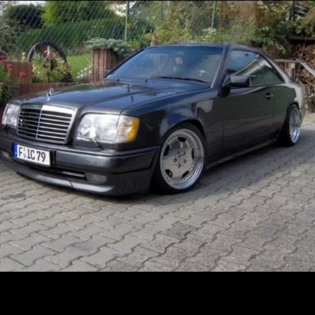 bodykit bemper bumper MercedesBenz W124 boxer AMG - belakang W124 body kit