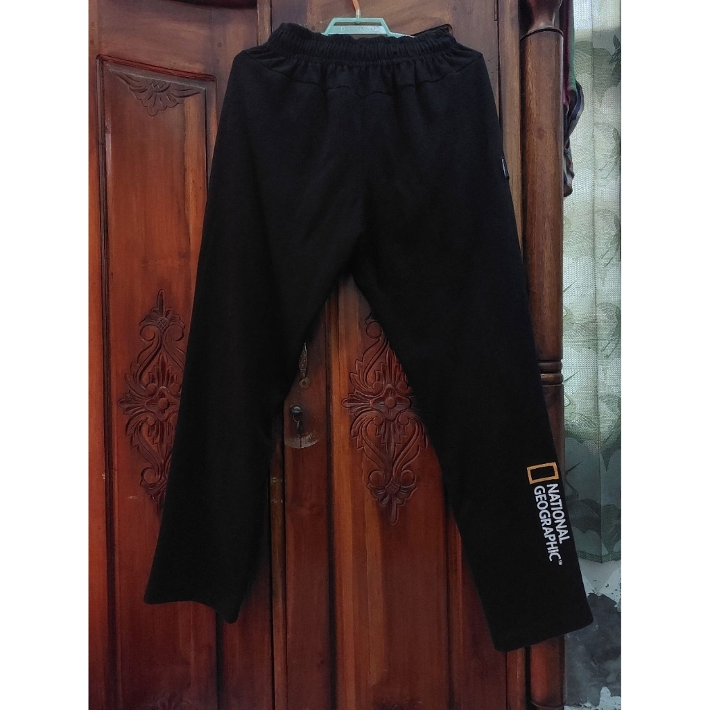 Celana jogger Natgeo Patch