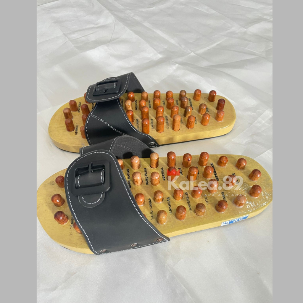 Sandal Refleksi Kayu / Sandal Rematik / Sandal Kesehatan