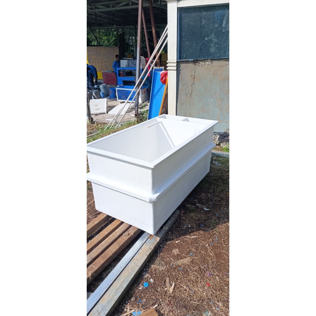 CKF ISTIMEW BAK PUTIH KARANTINA DAN BUDIDAYA IKAN UK 120X60X60 FIBER GLASS