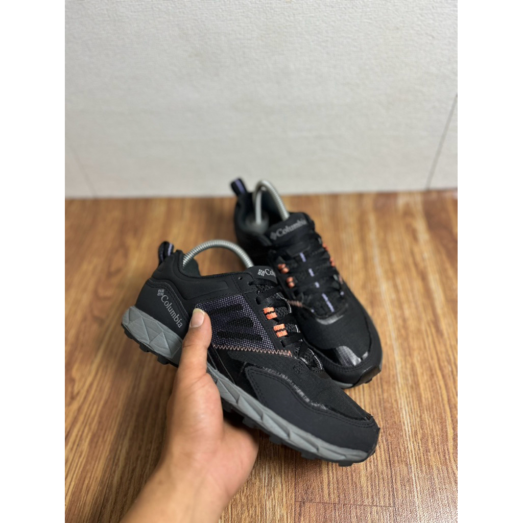Sepatu gunung second original columbia
