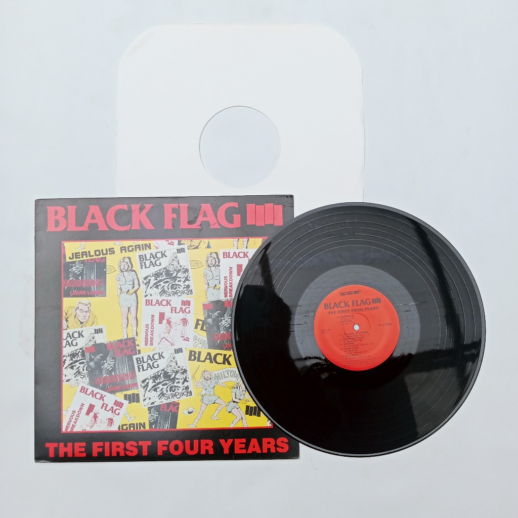 Vinyl Black Flag – The First Four Years | Piringan Hitam Punk Hardcore Kompilasi 33⅓ RPM