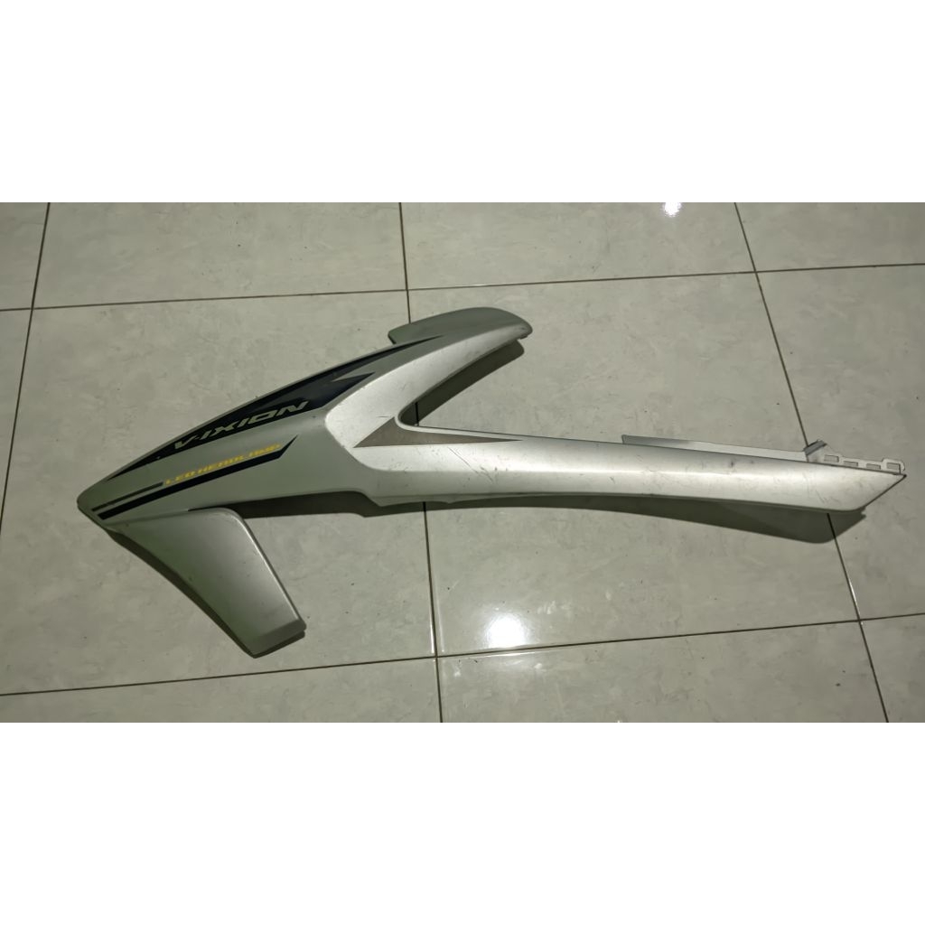 Sayap Kiri Vixion New 2018 Original BK8