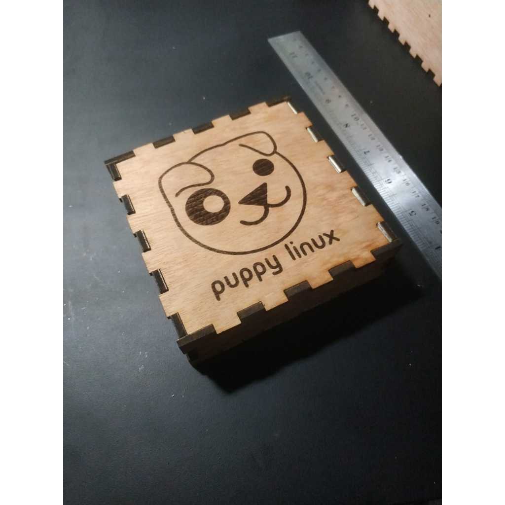 

Box kayu custom nama dan logo