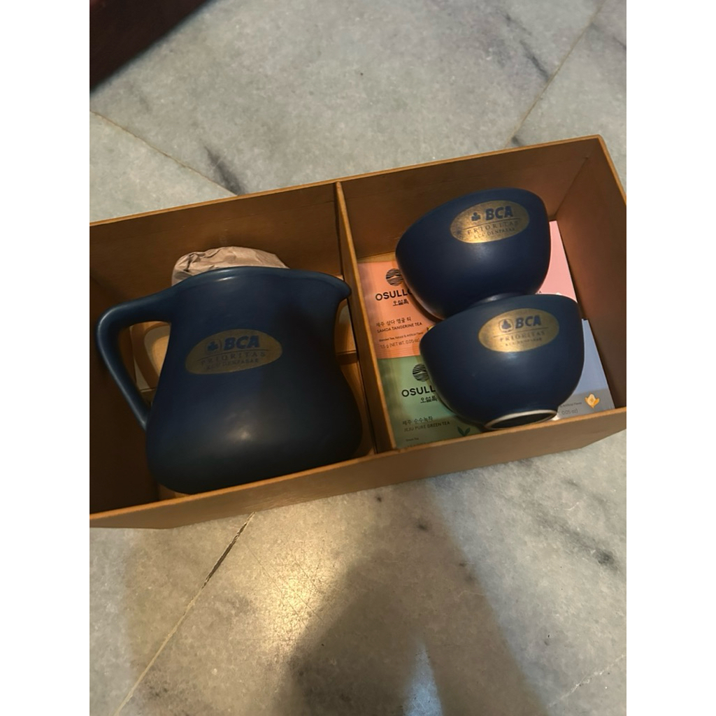 BCA Prioritas tea ceremonial OSULLOC set cangkir teh mug cup gift set hadiah merchandise souvenir