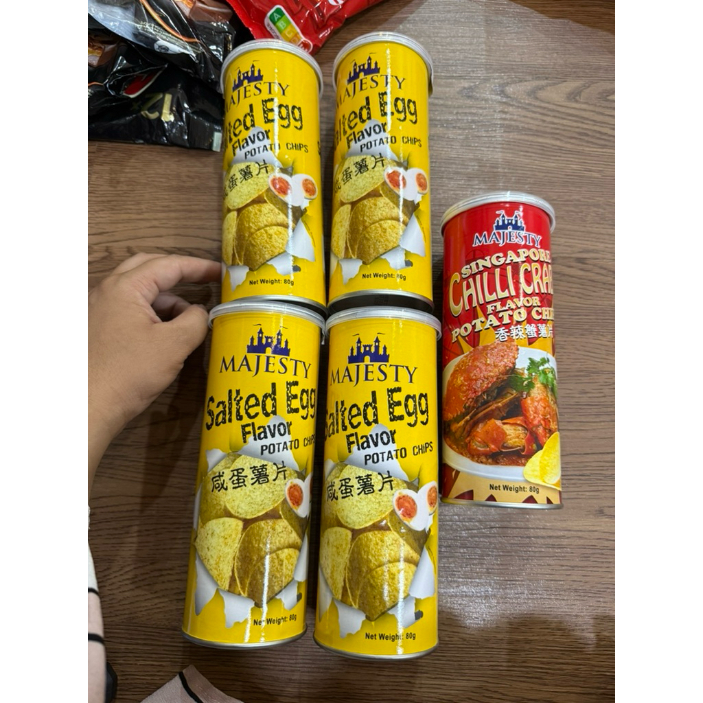 

Majesty Salted Egg Flavor Potato Chips / Majesty Chilli Crab Original Singapore
