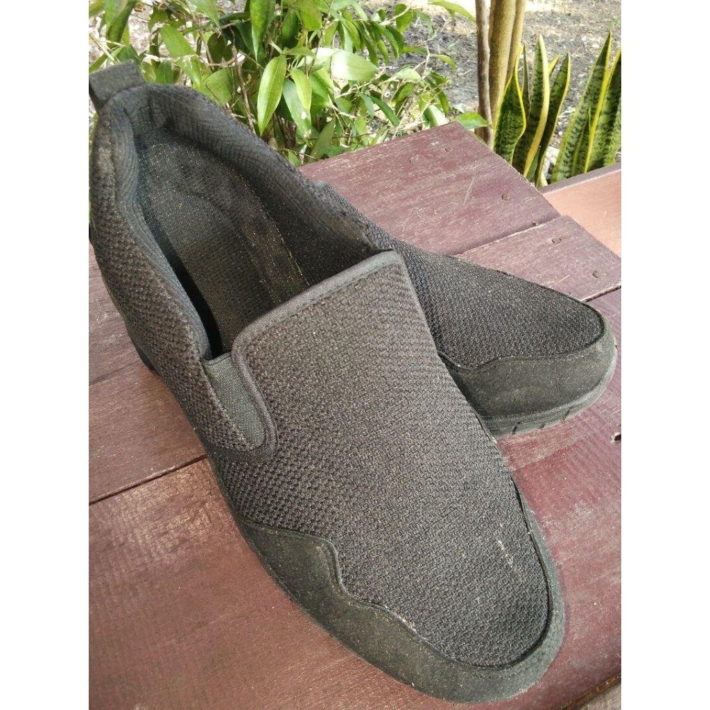sepatu preloved size 46