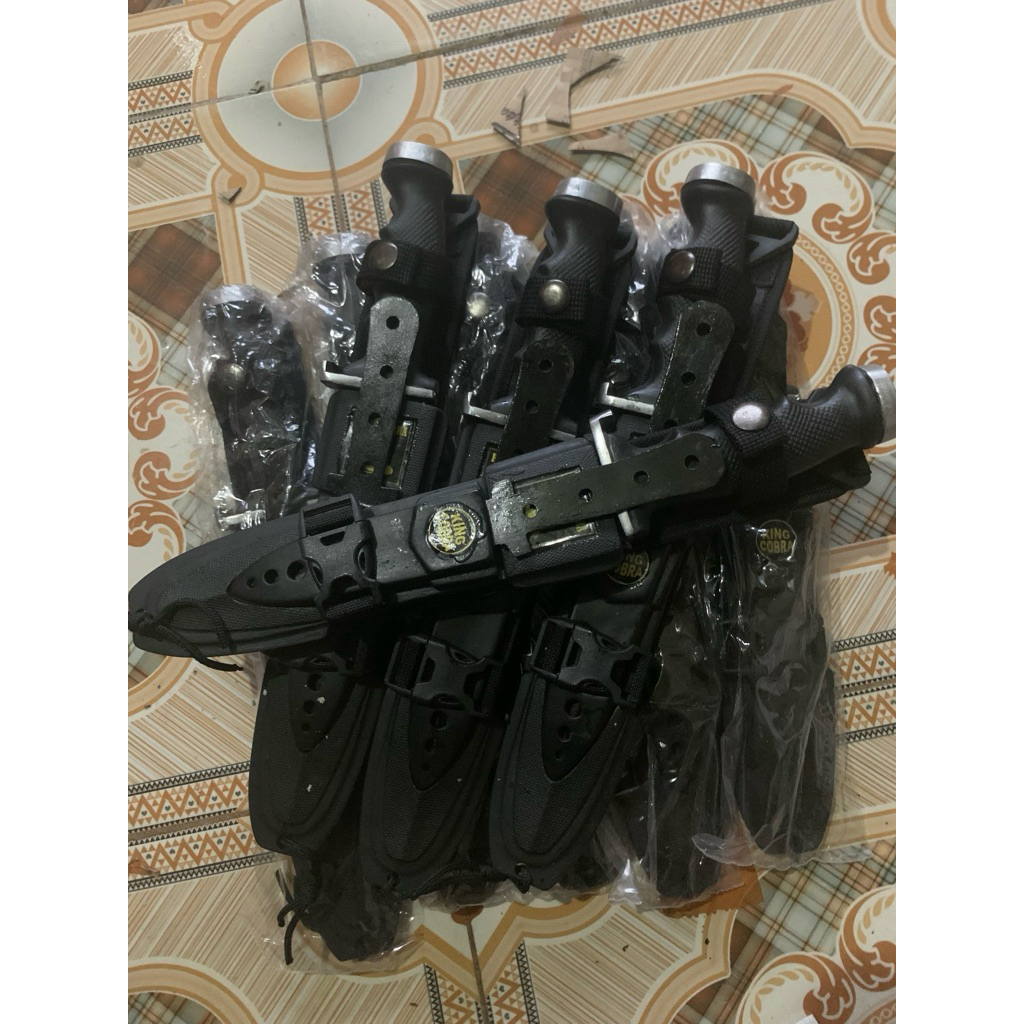 pisau climbing pisau sangkur ramboanak untuk kegiatan camping, outdoor, berkemah survival siap pakai