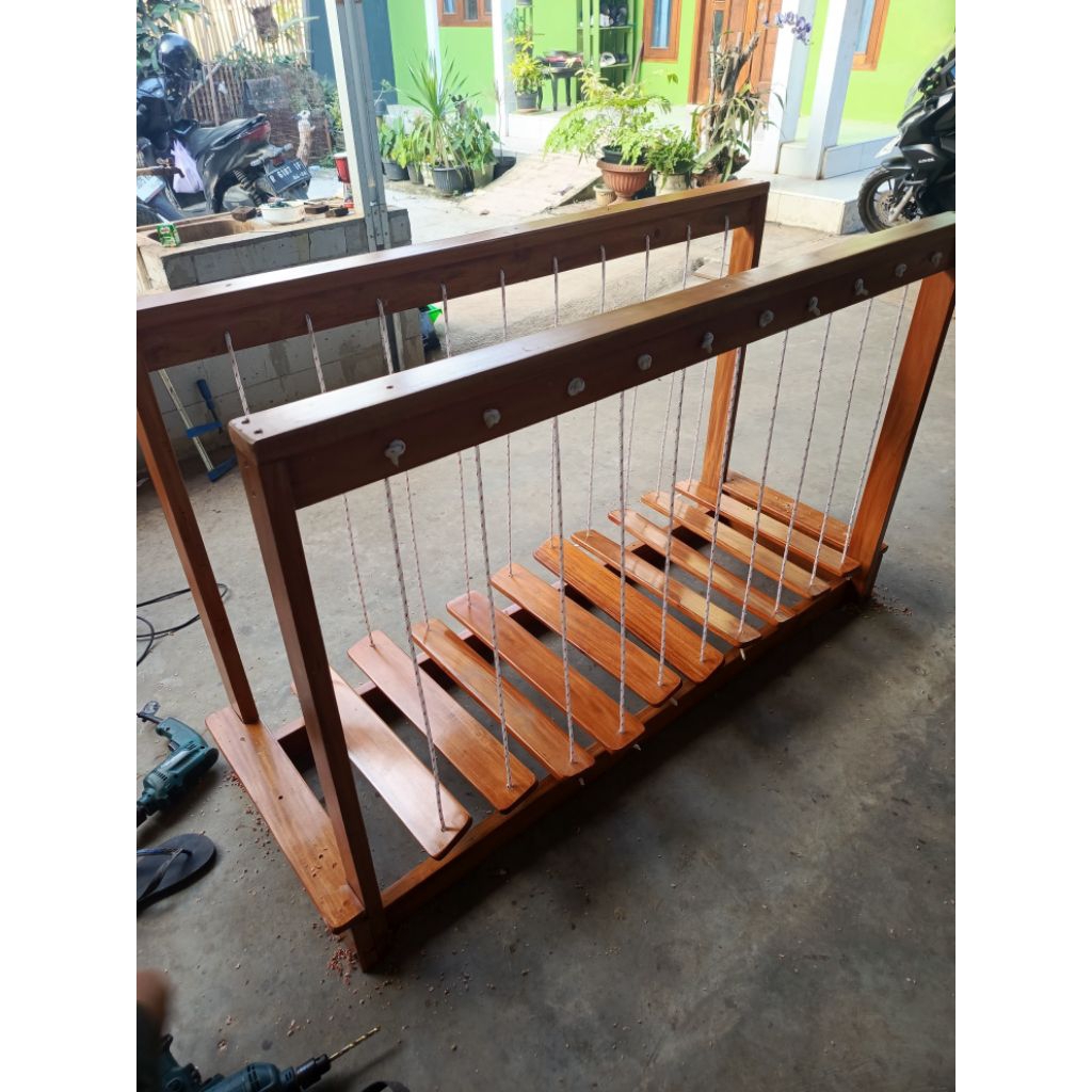 Jembatan goyang/tangga goyang mainan anak