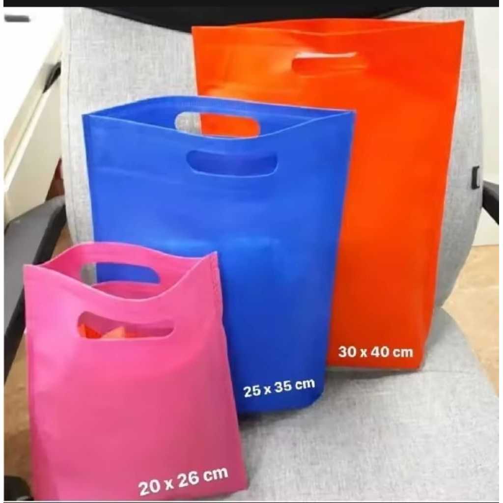 

1 kodi tas kain spunbond oval UK 30*40, tas tasyakuran,tas ultah