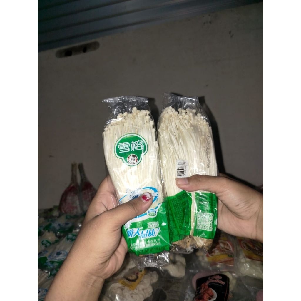 

JAMUR ENOKI