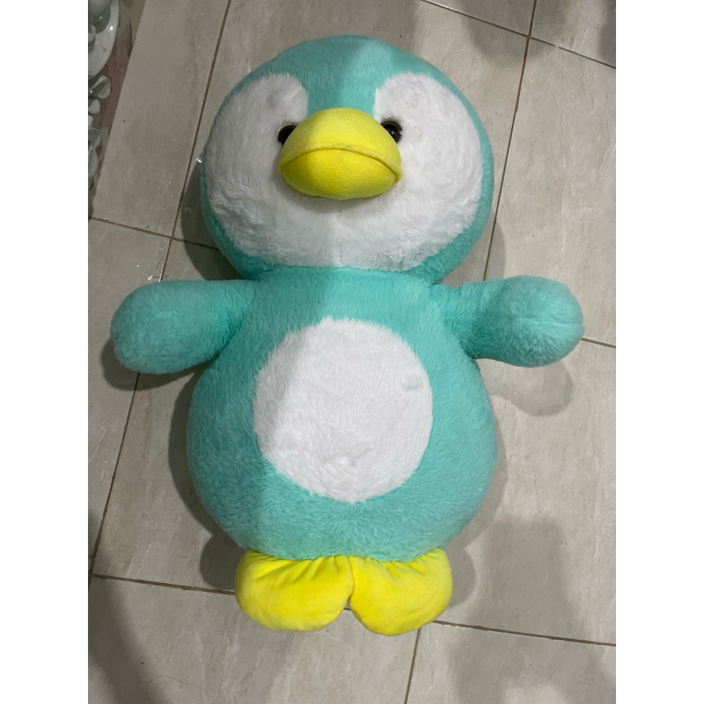 Preloved boneka pinguin Jumbo