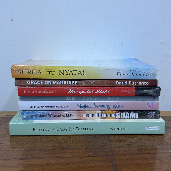 BUKU KELUARGA PASANGAN PERNIKAHAN PARENTING KRISTEN SECONDHAND BEKAS