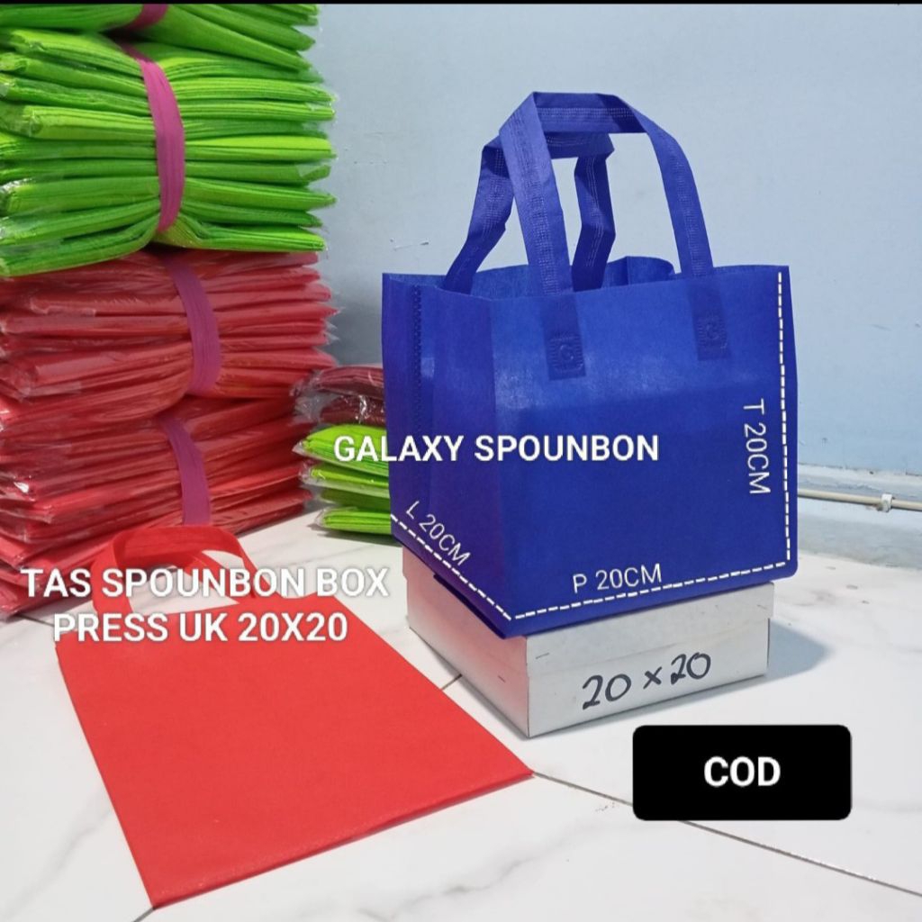 

isi 120 pis/10 lusin.box nasi uk 20x20 lebih hemat dan murah. bisa cod. bayar di tempat