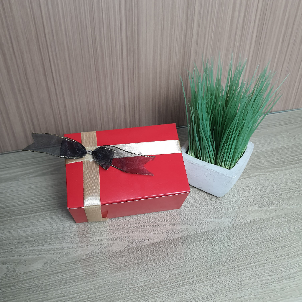 

Dus Kue / Snack Box / Gift Box ( Polos Dan Motif )