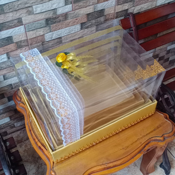 

Rea hantaran LS005 kotak seserahan pernikahan tutup mika 1 set isi 4 box baki lamaran model mewah