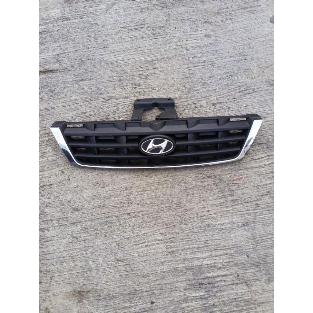 GRILL HYUNDAI ACCENT VERNA 2003 - 2005