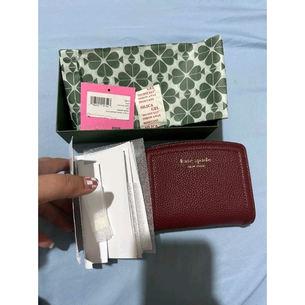 Knott Small Compact Wallet - Kate Spade