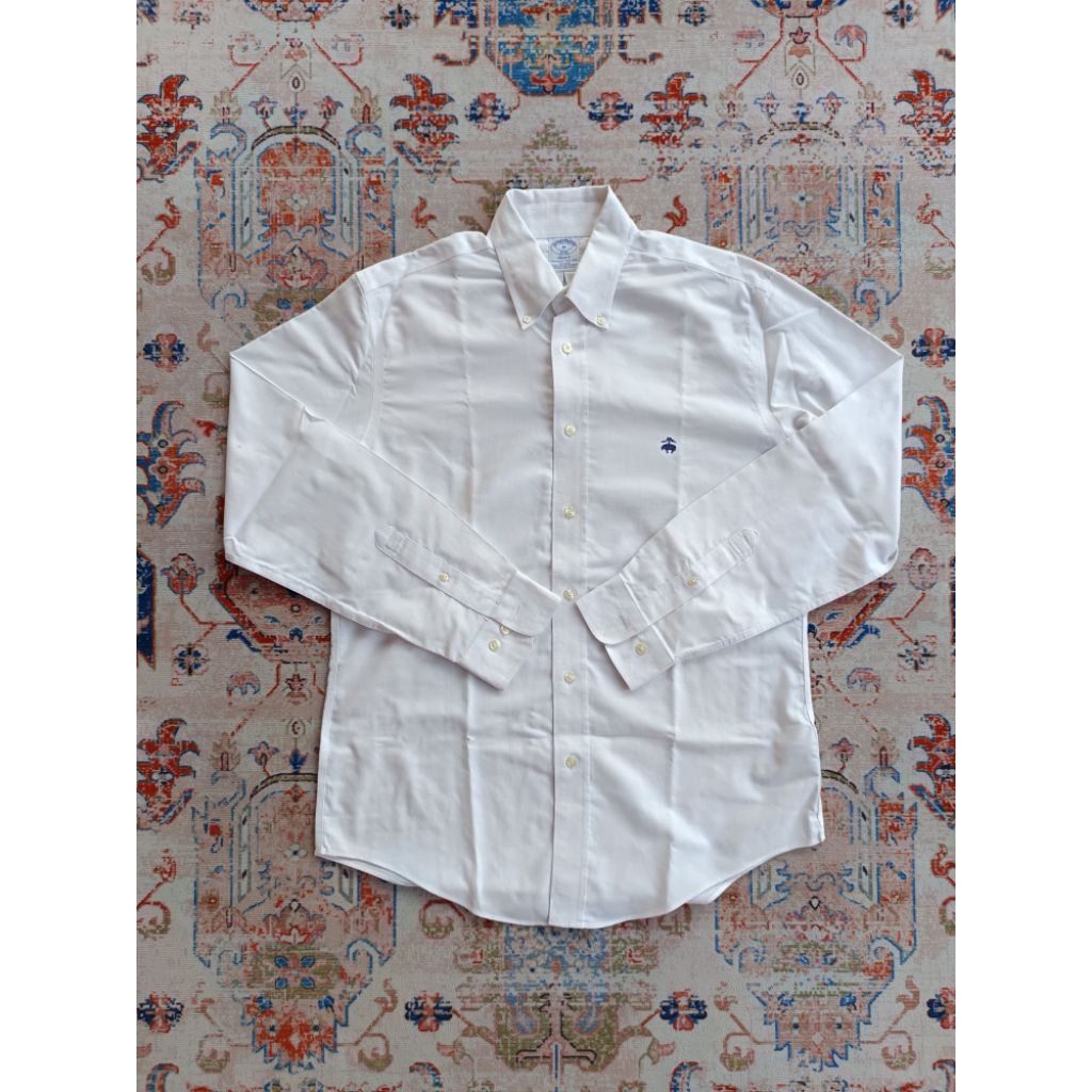Kemeja Putih Brooks Brothers