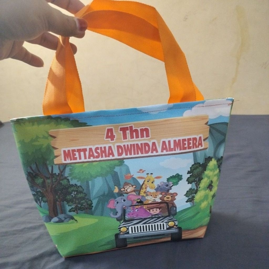 

Tas souvenir Ultah Anak (12pcs)