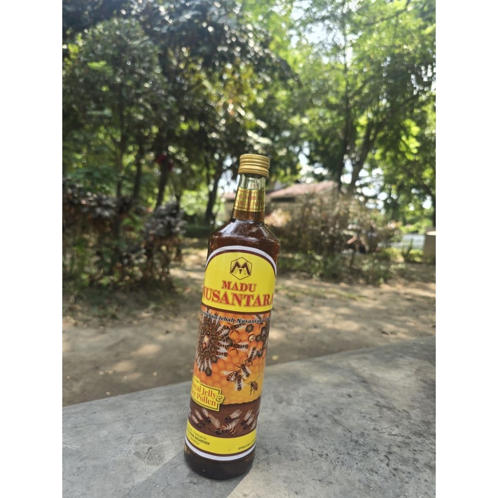 

Madu Nusantara Super Royal Jelly & Bee Pollen @650ml 100% asli