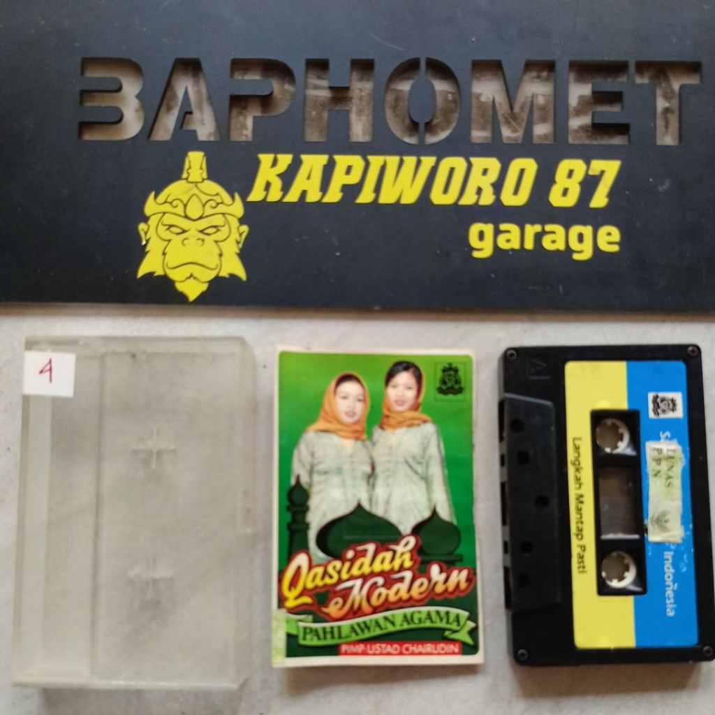 kaset pita,, Qasidah Modern,,, pahlawan agama
