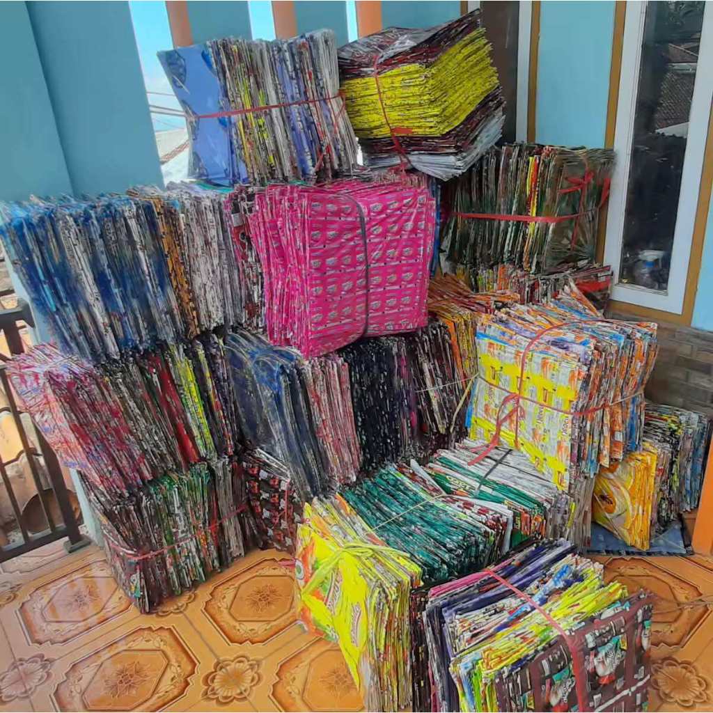 [ GROSIR ] Layangan Plastik Murah Warna Menarik