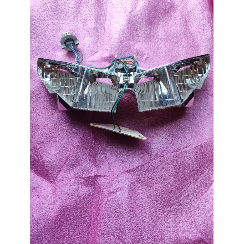 Reflektor dalam frame chrome set lampu LED Vario 125/150 old original bekas