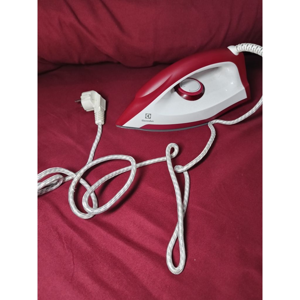 Preloved setrika merk Electrolux