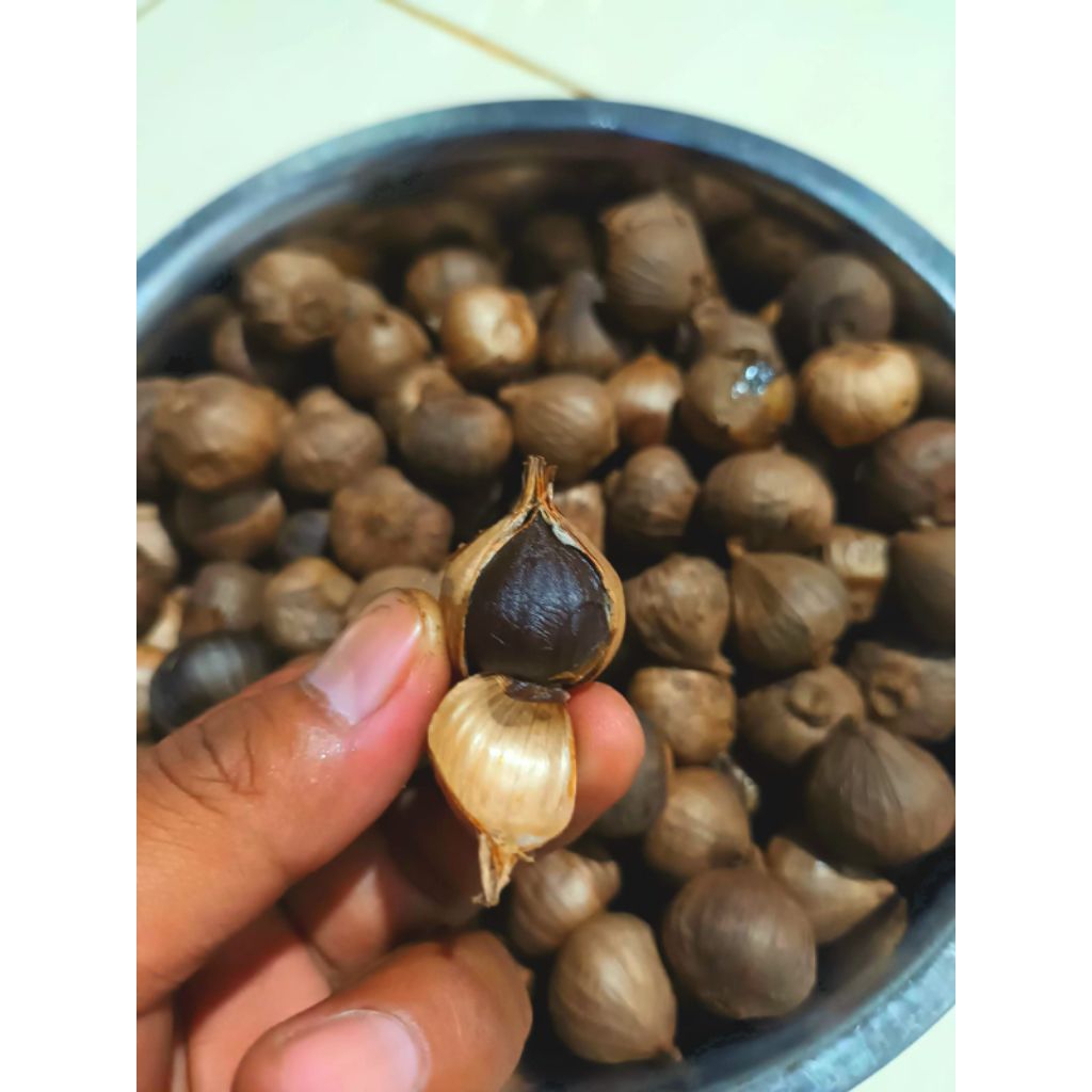 

black garlic bawang putih tunggal Lanang 75grm
